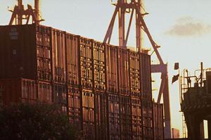 ユニバーサルデザイン社のレーザー加工機